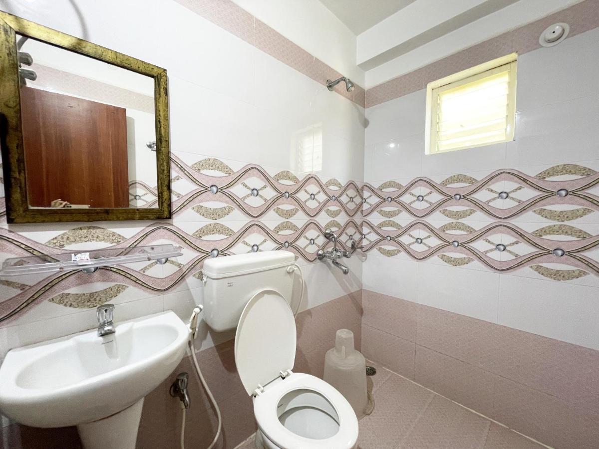 Hotel Golden Wave プリ エクステリア 写真